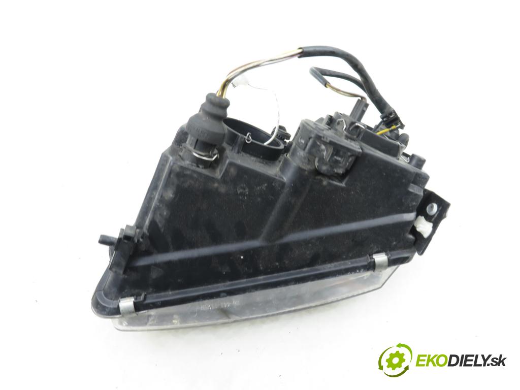 VW PASSAT B5 Variant (3B5) KOMBI 1997 74,00 1.6 - ADP 1595,00 Svetlo PP