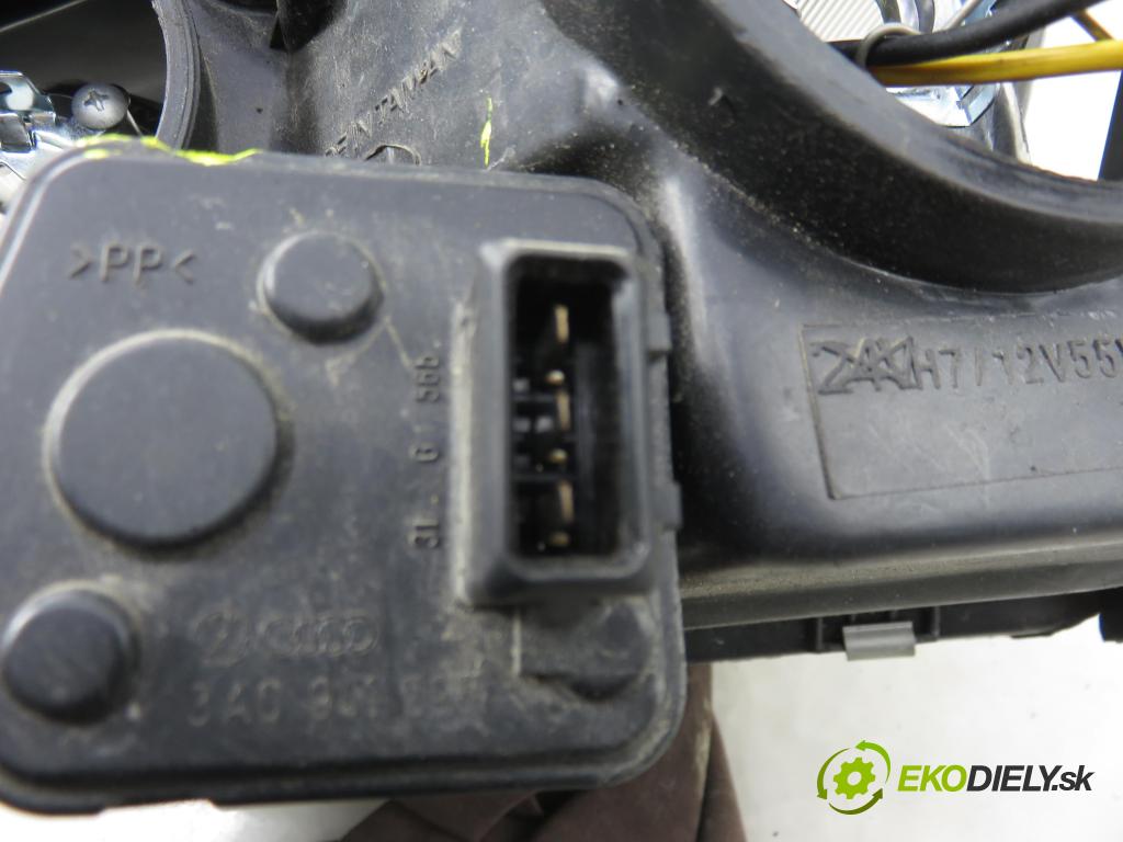 VW PASSAT B5 Variant (3B5) KOMBI 1997 74,00 1.6 - ADP 1595,00 Svetlo PP