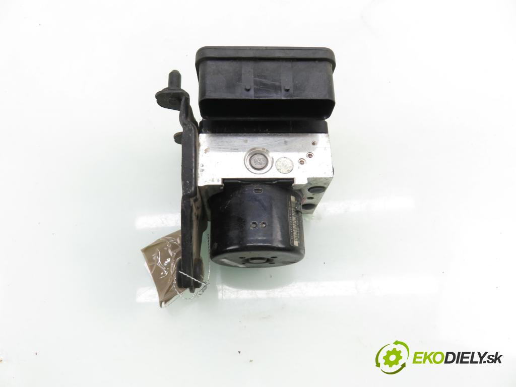 VW GOLF VI Variant (AJ5) KOMBI 2010 77,00 1.6 TDI - CAYC 1598,00 Pumpa ABS 10096103523 ; 10061937241 ; 1K0907379BJ (Pumpa ABS)
