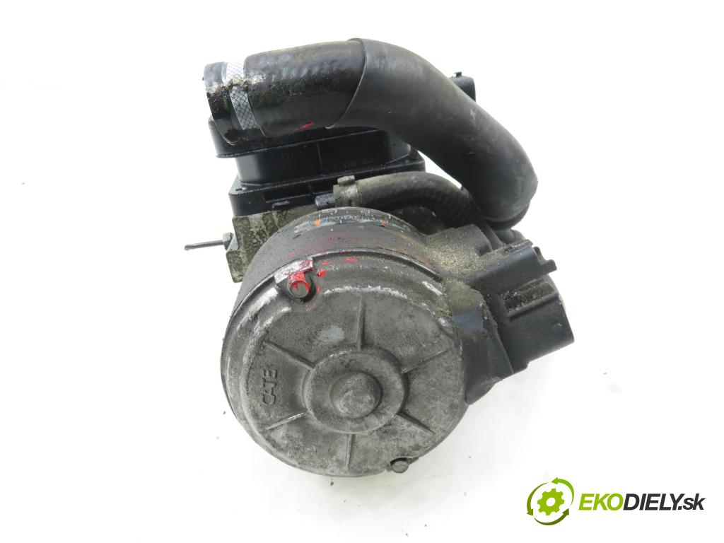 CITROEN C5 II Break (RE_) KOMBI 2005 103,00 2.0 16V (RERFJB, RERFJC) - RFJ (EW10A) 1997,00 Pumpa nápravy 9636713880
