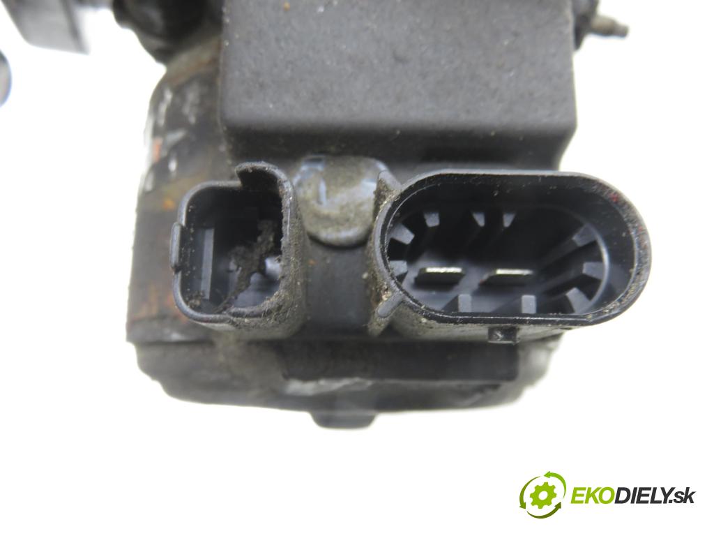 CITROEN C5 II Break (RE_) KOMBI 2005 103,00 2.0 16V (RERFJB, RERFJC) - RFJ (EW10A) 1997,00 Pumpa nápravy 9636713880