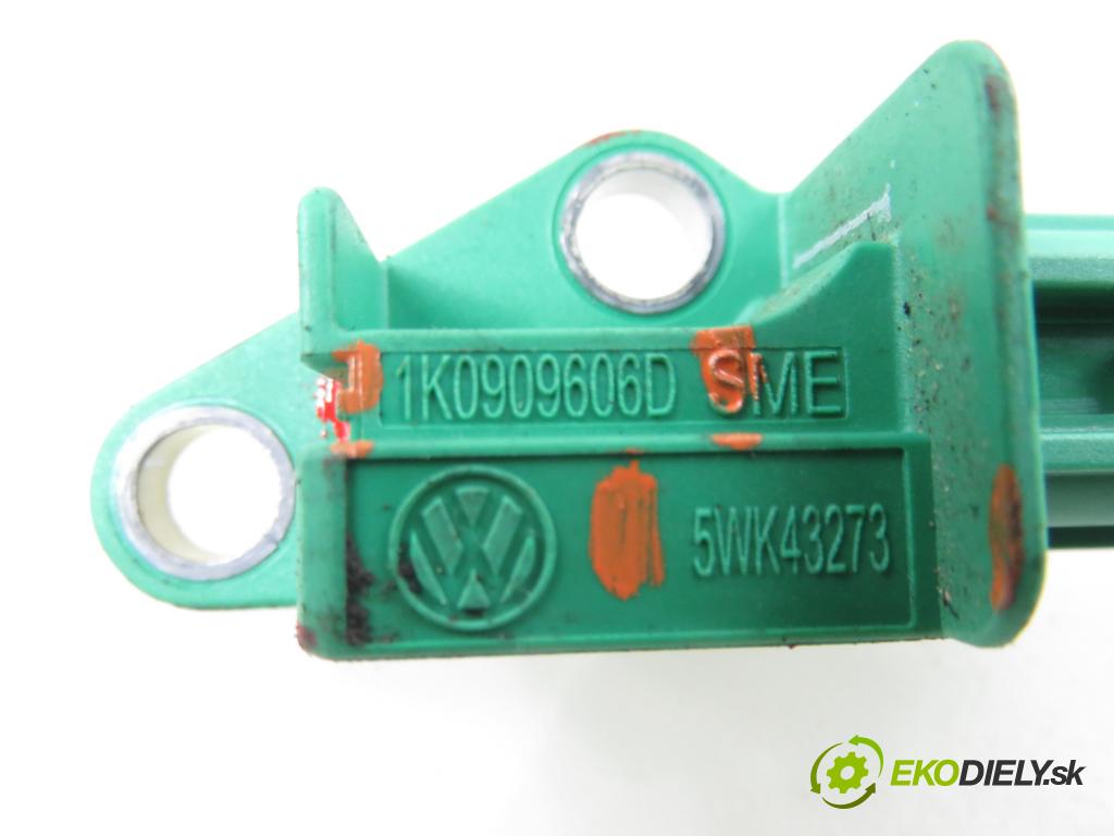 VW GOLF VI Variant (AJ5) KOMBI 2010 77,00 1.6 TDI - CAYC 1598,00 Snímač nárazu 1K0909606D ; 5WK43273 (Snímač nárazu)