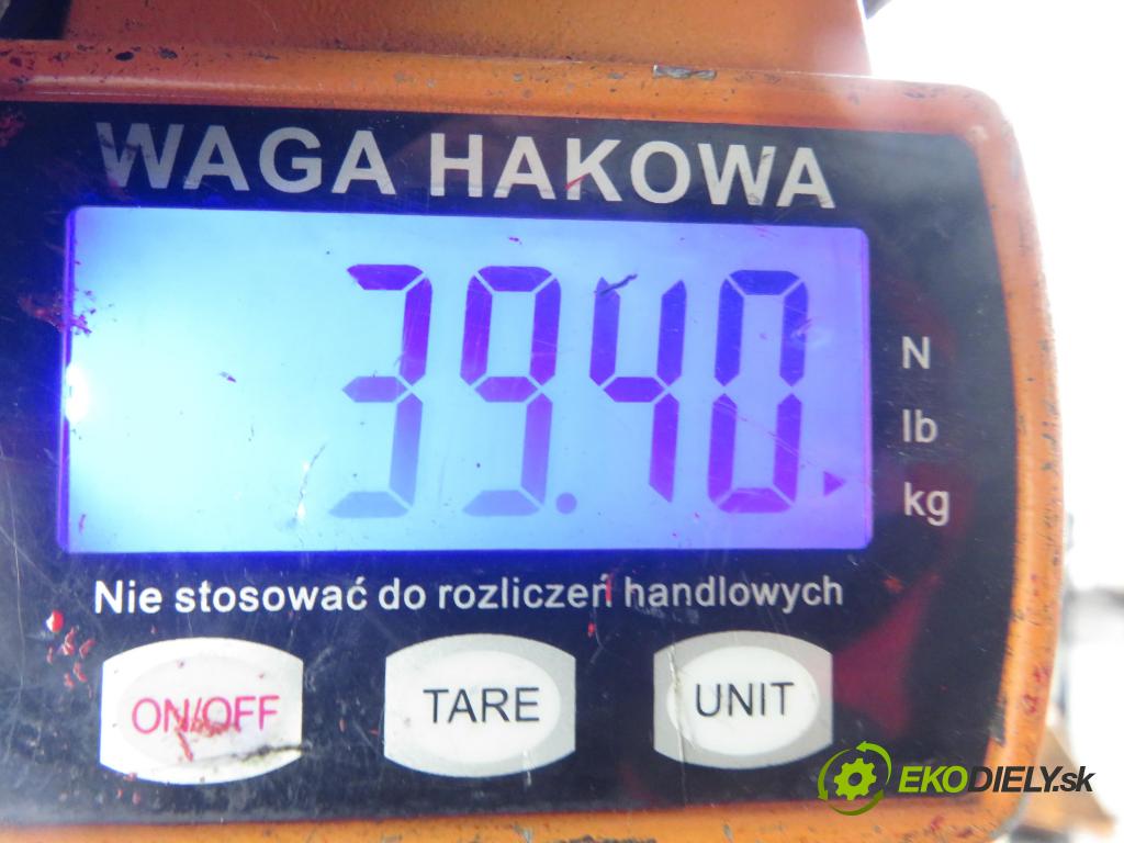 VW GOLF IV (1J1) HB 2001 85,00 1.9 TDI - AJM 1896,00 Výstuha zadná ABS