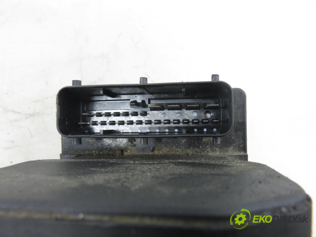 VW PASSAT B5 Variant (3B5) KOMBI 1997 74,00 1.6 - ADP 1595,00 Pumpa ABS 8E0614111HL ; 0265216411 (Pumpa ABS)