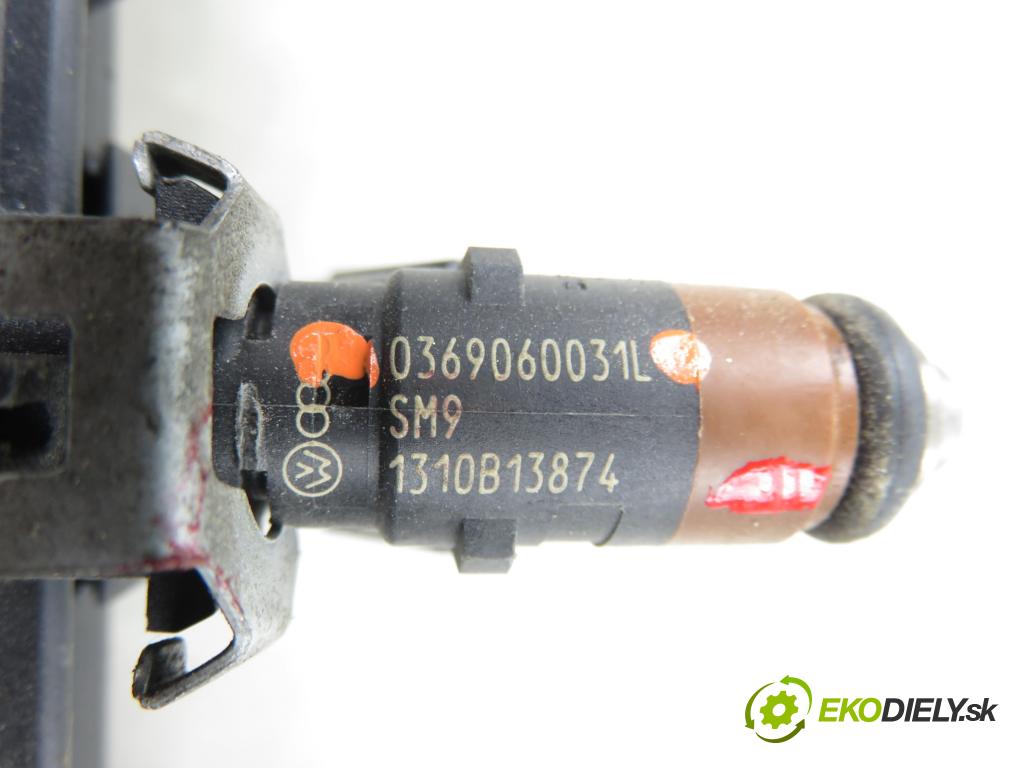 SEAT IBIZA III (6L1) HB 2005 74,00 1.4 16V - AUB 1390,00 Lišta vstrekovacia 036133320 ; 0369060031L (Vstrekovacia lišta)