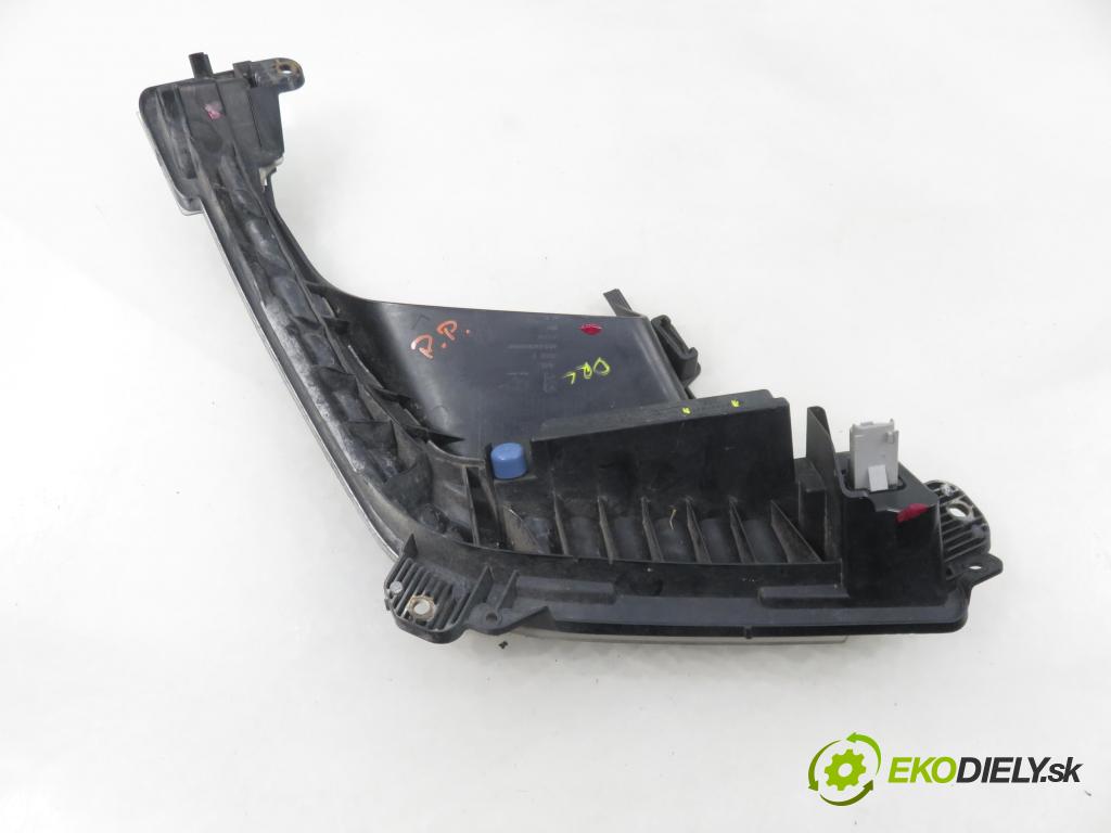 PEUGEOT 308 (4A_, 4C_) HB 2012 0,00 1.6 HDi - 9HR (DV6C) 1560,00 Hmlové svetlo, hmlovka P 90001887