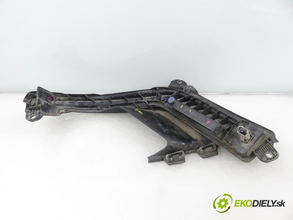 PEUGEOT 308 (4A_, 4C_) HB 2012 0,00 1.6 HDi - 9HR (DV6C) 1560,00 Hmlové svetlo, hmlovka L 90001685