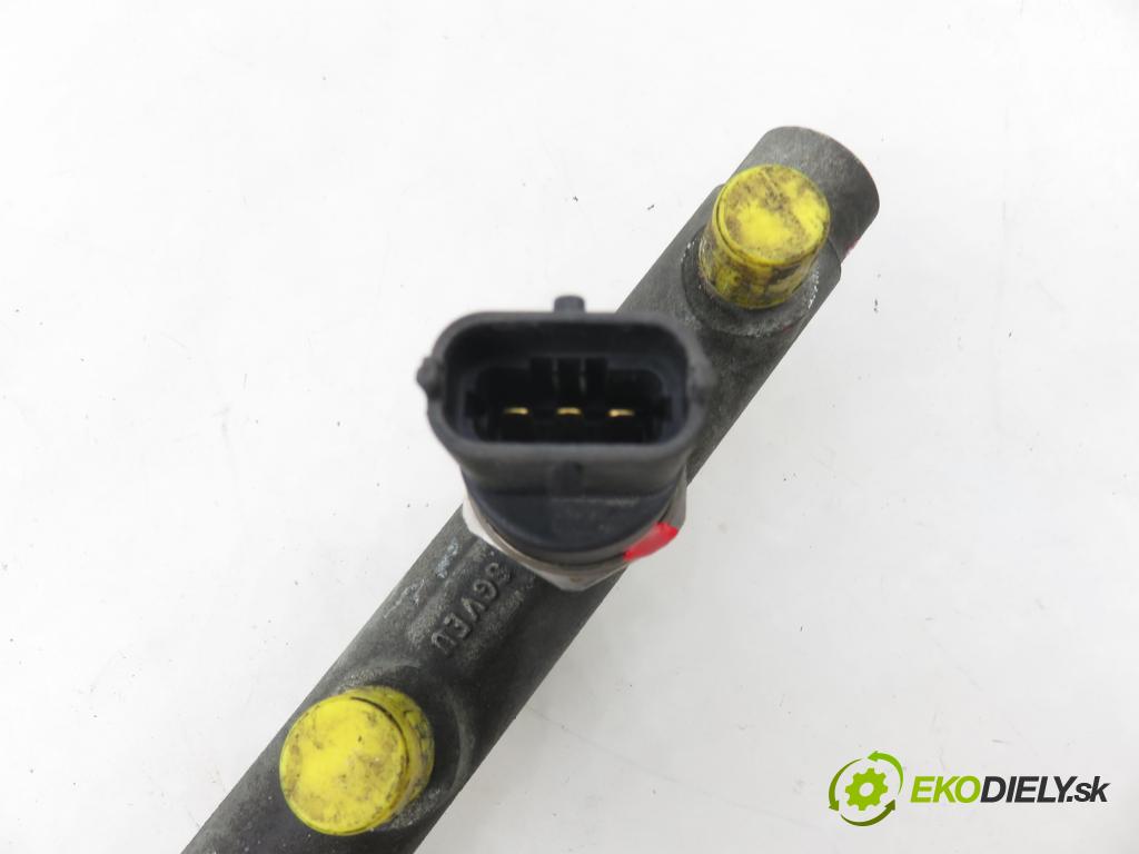 RENAULT SCENIC I (JA0/1_) MINIVAN 2003 75,00 1.9 dCi 102 - F9Q 732 1870,00 Lišta vstrekovacia 0445214015 ; 7700111013 (Vstrekovacia lišta)