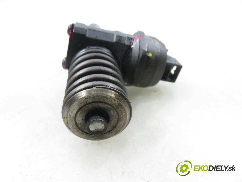 VW TOURAN (1T1, 1T2) MINIVAN 2004 74,00 1.9 TDI PD 100 - AVQ 1896,00 Vstrekovač 038130073AG ; 0414720215 (Vstrekovač paliva)