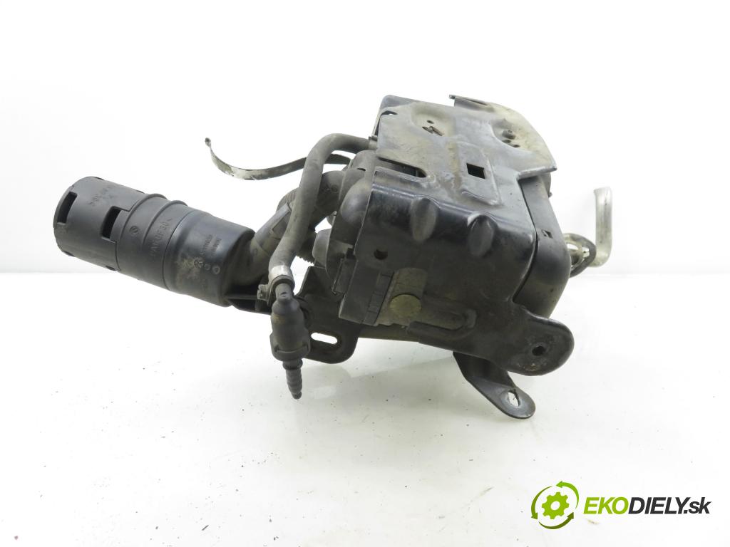 VW TOURAN (1T1, 1T2) MINIVAN 2003 74,00 1.9 TDI - AVQ 1896,00 Webasto 9013858C ; 506790 ; 1K0815065AF (Webasto (nezávislé topení))