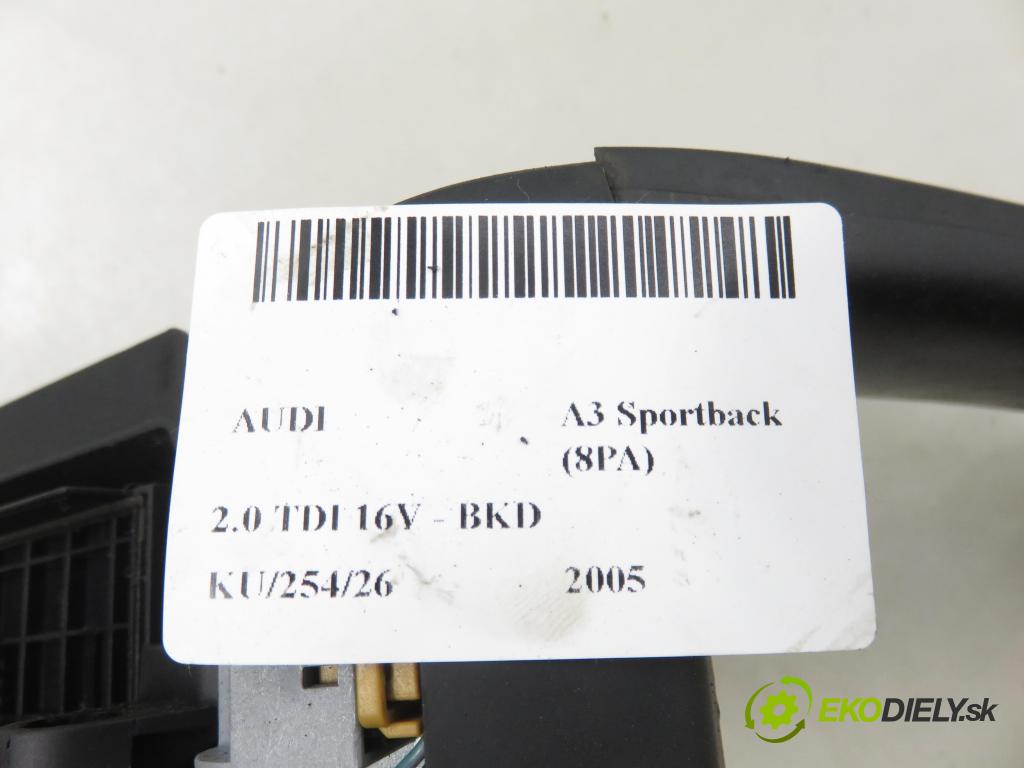 AUDI A3 Sportback (8PA) HB 2005 103,00 2.0 TDI 16V - BKD 1968,00 Panel ovládaní oken 8P4959521C