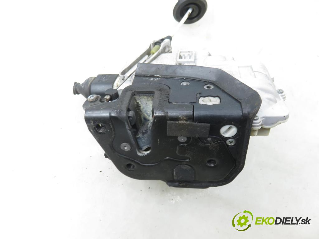 AUDI A3 Sportback (8PA) HB 2005 103,00 2.0 TDI 16V - BKD 1968,00 zámok 4F1837016
