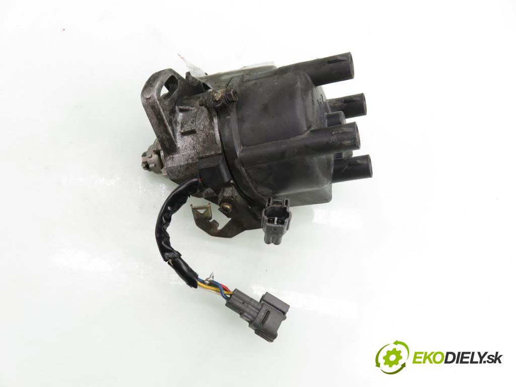 TOYOTA CARINA E (_T19_) SEDAN 1996 78,00 1.6 16V (AT190_) - 4A-FE 1587,00 Rozdeľovač zapaľovací 1902016280 ; 0290201511