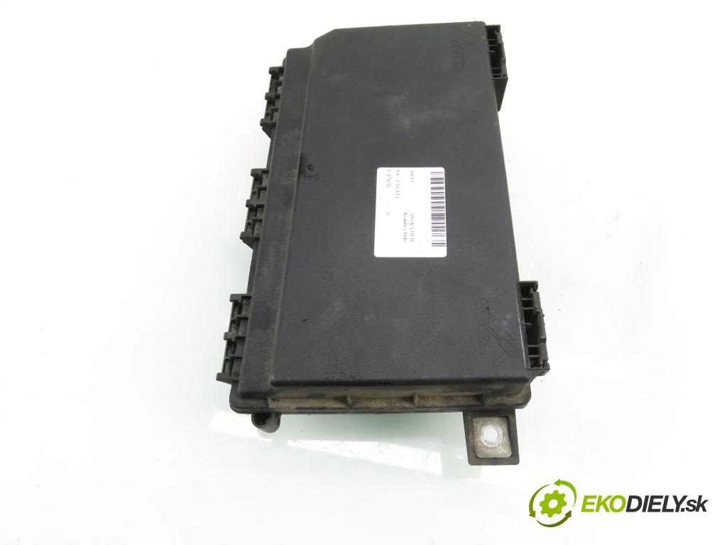 OPEL ASTRA H Kombi (A04) KOMBI 2006 77,00 1.6 - Z 16 XE1 1598,00 Skrinka POJISTKY: 743381
