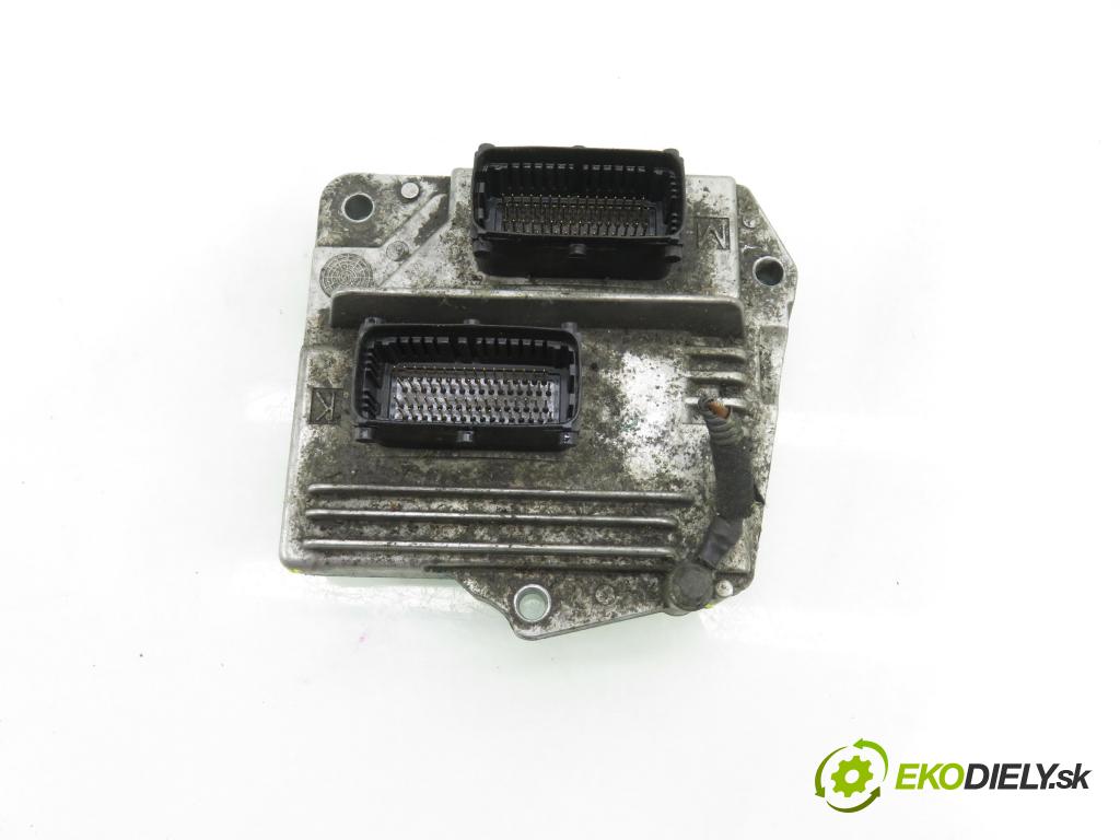 OPEL ASTRA H Kombi (A04) KOMBI 2006 77,00 1.6 - Z 16 XE1 1598,00 Riadiaca jednotka Motor 55561172
