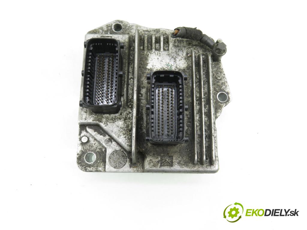 OPEL ASTRA H Kombi (A04) KOMBI 2006 77,00 1.6 - Z 16 XE1 1598,00 Riadiaca jednotka Motor 55561172