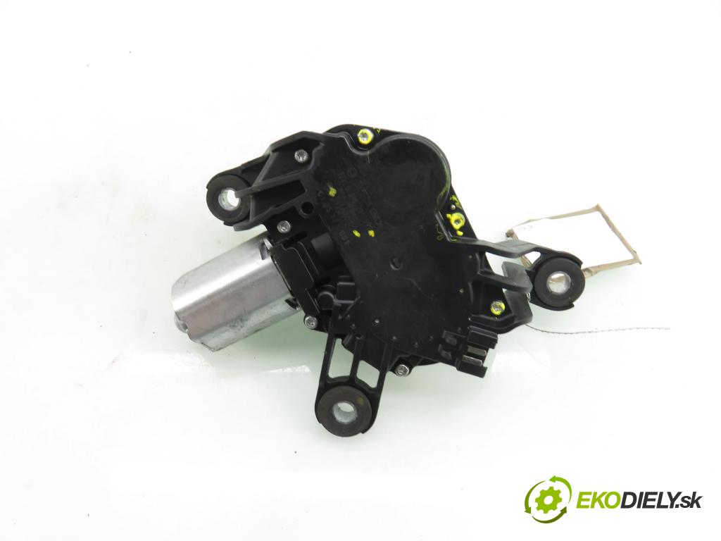 OPEL ASTRA H Kombi (A04) KOMBI 2006 77,00 1.6 - Z 16 XE1 1598,00 Motorček stierače zadné 13105981 ; 0390201591