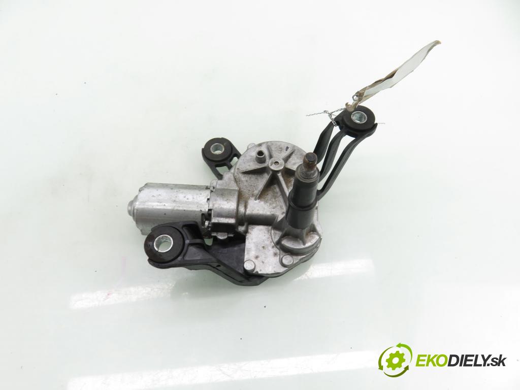 OPEL ASTRA H Kombi (A04) KOMBI 2006 77,00 1.6 - Z 16 XE1 1598,00 Motorček stierače zadné 13105981 ; 0390201591