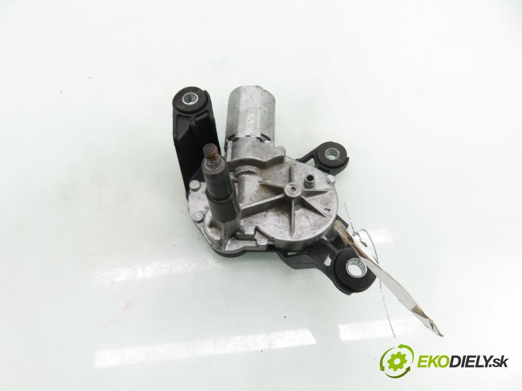 OPEL ASTRA H Kombi (A04) KOMBI 2006 77,00 1.6 - Z 16 XE1 1598,00 Motorček stierače zadné 13105981 ; 0390201591