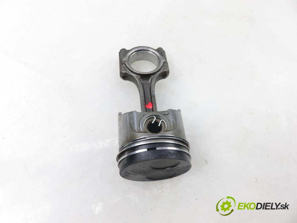 AIXAM MEGA HB 2000 4,00 Kubota Z402 400,00 piest 