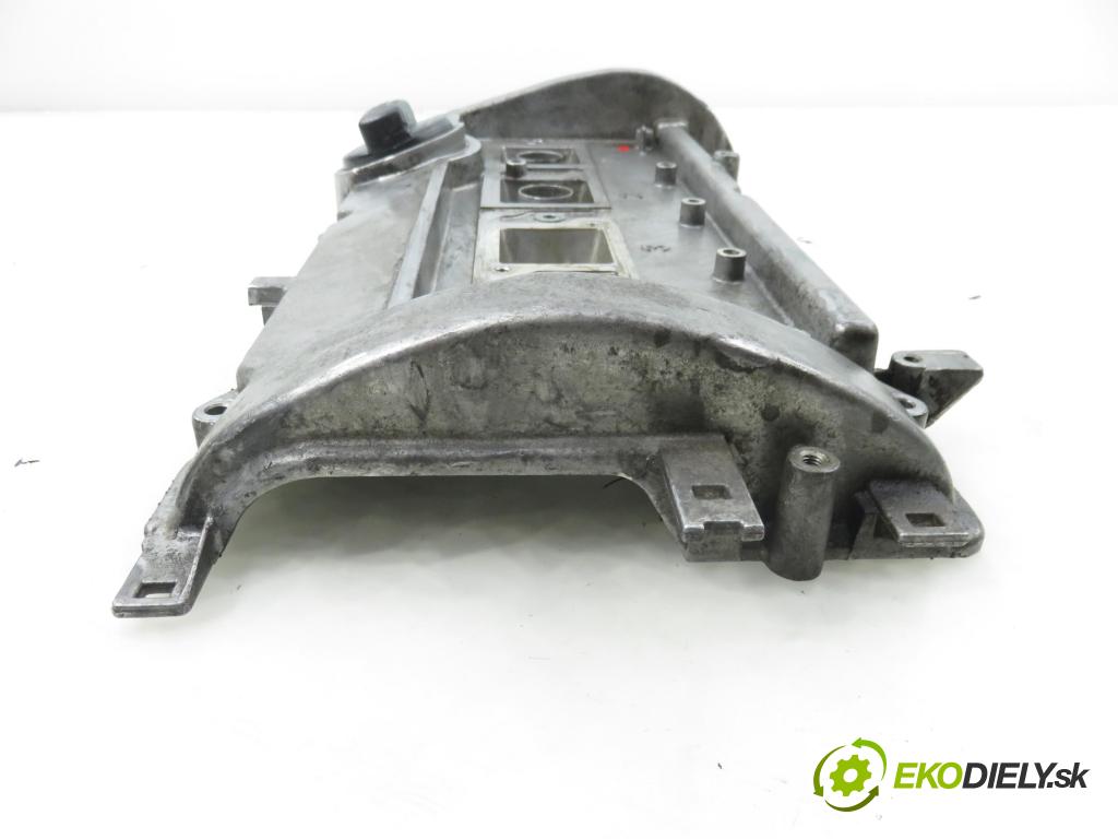 VW PASSAT B5 (3B2) SEDAN 1998 92,00 1.8 20V 125 - ADR 1781,00 kryt Ventilů 058103475