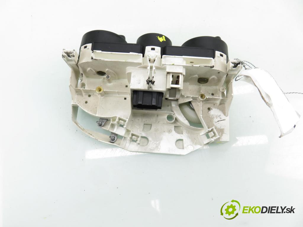 VW NEW BEETLE (9C1, 1C1) HB 2002 55,00 1.4 - BCA 1390,00 Panel kúrenia KLIMATIZACE: 1C0820045D