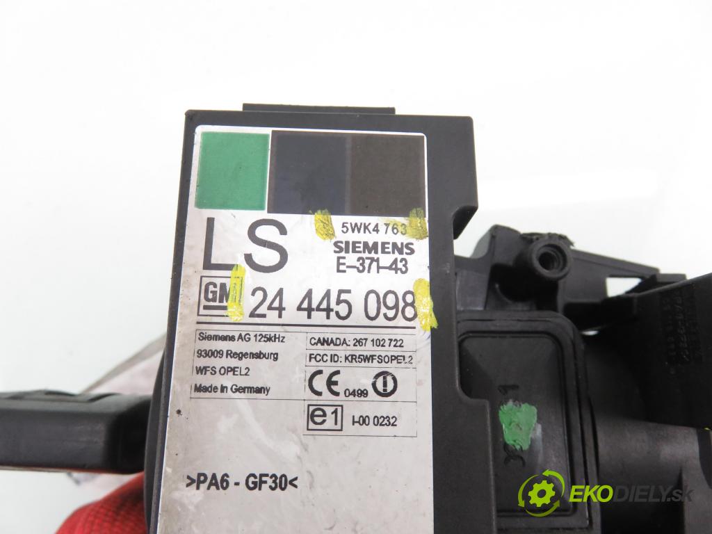 OPEL CORSA C (X01) HB 2001 48,00 1.7 DI - Y 17 DTL 1686,00 spinačka 24445098 ; 5WK4763 (Spínacia skrinka)