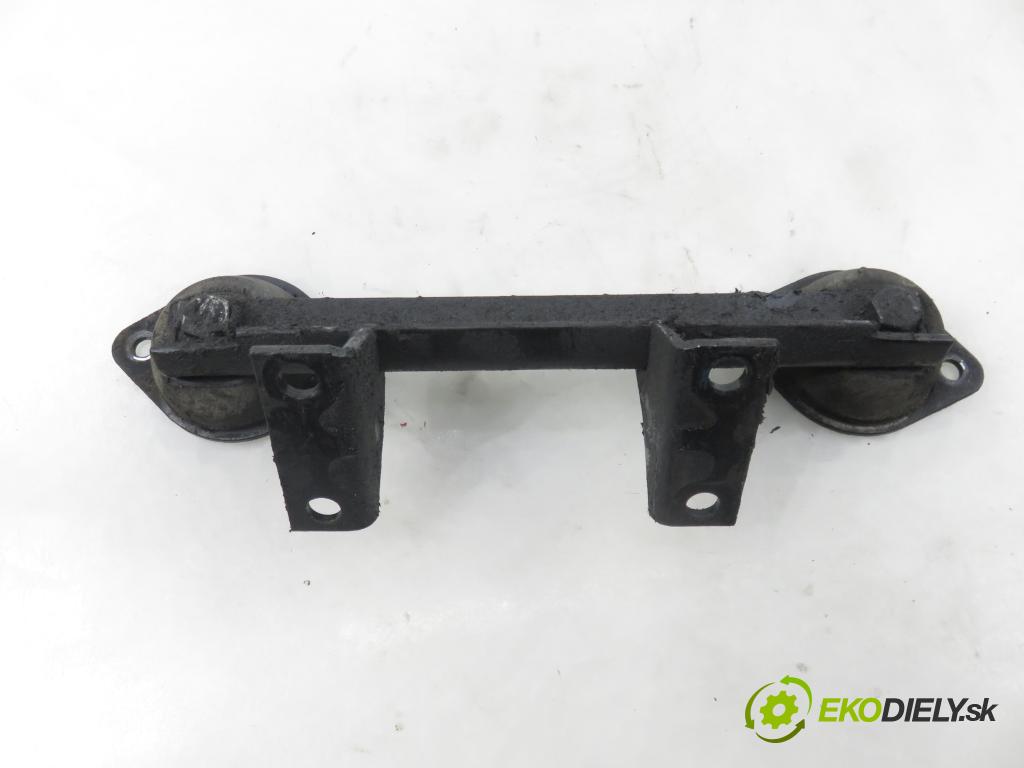 AIXAM MEGA HB 2000 4,00 Kubota Z402 400,00 Uchytenie Motor