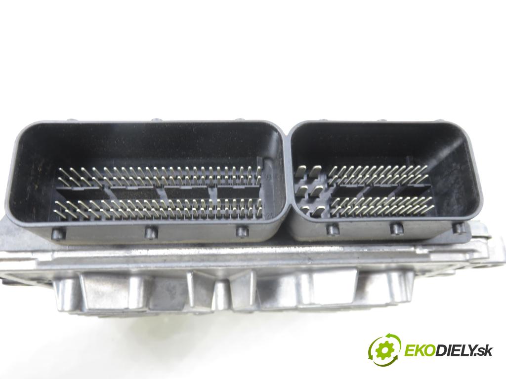 FORD KUGA I SUV 2009 147,00 2.5 4x4 - HYDB 2522,00 Riadiaca jednotka Motor 0261209473 ; 9V4N12A650CD