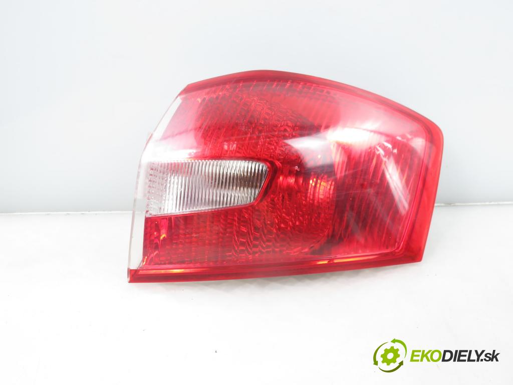 FORD KUGA I SUV 2009 147,00 2.5 4x4 - HYDB 2522,00 světlo pravé zadní 