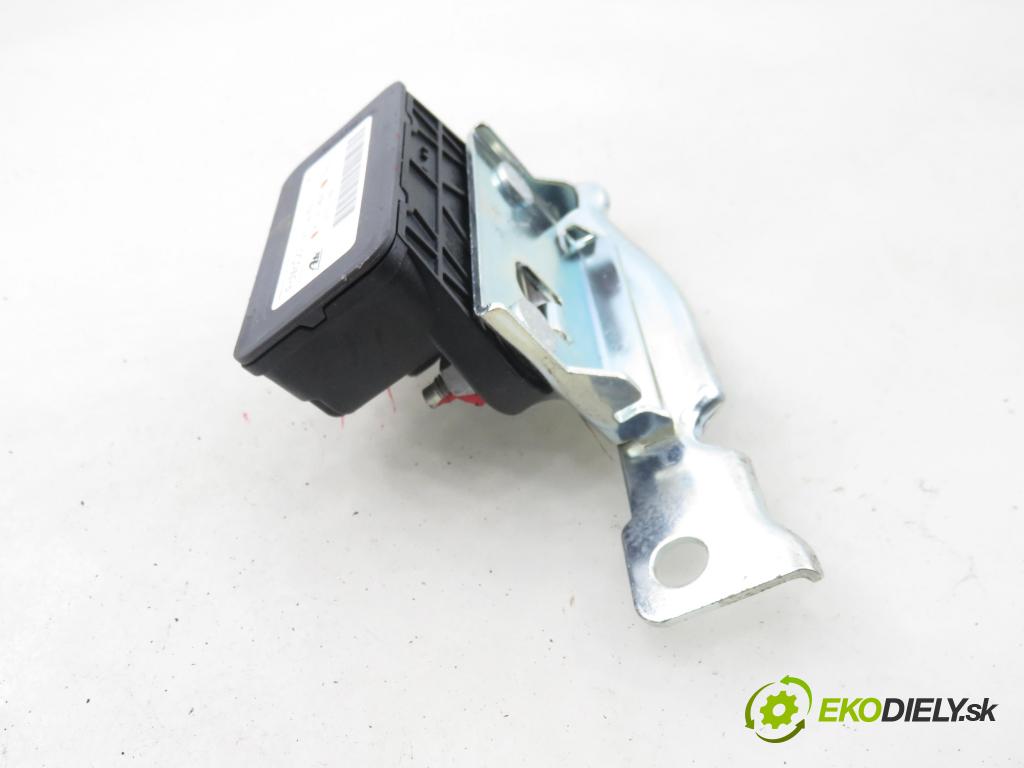 FORD KUGA I SUV 2009 147,00 2.5 4x4 - HYDB 2522,00 Snímač ESP 10170106493
