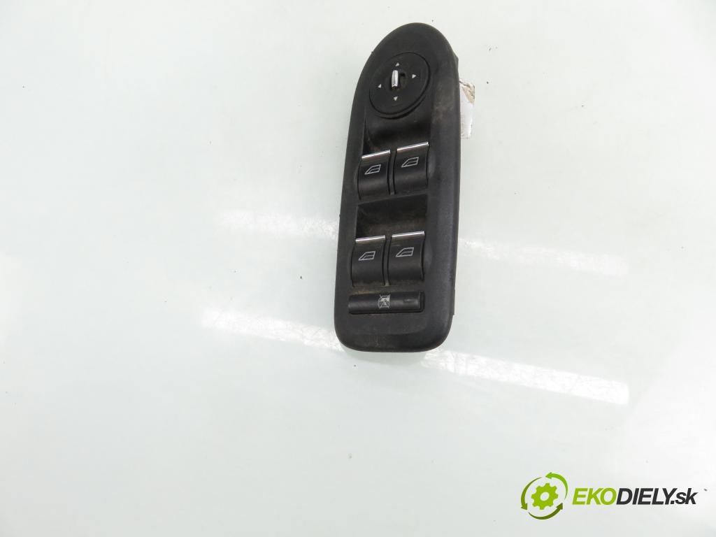 FORD KUGA I SUV 2009 147,00 2.5 4x4 - HYDB 2522,00 Panel ovládania okien 8M5T14A132AC