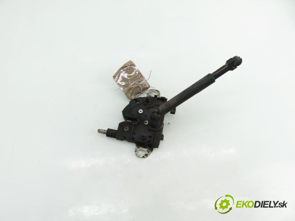 FORD KUGA I SUV 2009 147,00 2.5 4x4 - HYDB 2522,00 zámok kapoty 3M5116700AC