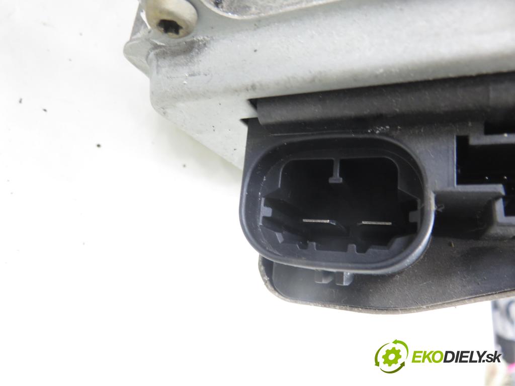 RENAULT MEGANE II (BM0/1_, CM0/1_) HB 2003 60,00 1.4 16V - K4J 732 1390,00 serv/podporovanie elektrické 8200246631B ; 50300374