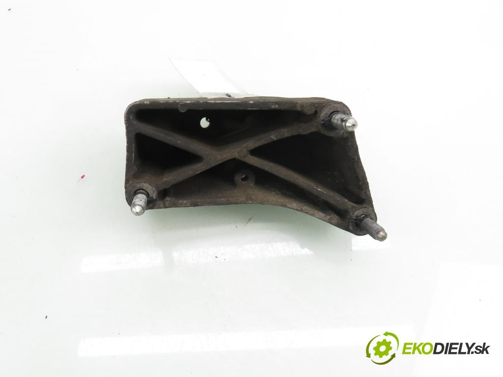 VW GOLF IV (1J1) HB 2002 96,00 1.9 TDI 4motion - ASZ 1896,00 Uchytenie prevodovky 1J0199117AK