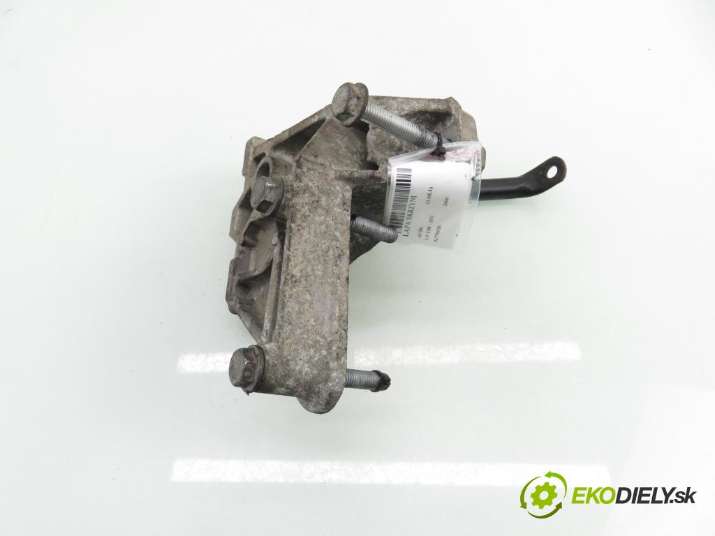 AUDI A3 (8L1) HB 2000 81,00 1.9 TDI - ASV 1896,00 Uchytenie prevodovky 1J0199117P