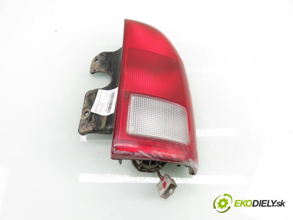 SUZUKI GRAND VITARA I (FT, HT) SUV 2003 94,00 2.0 4x4 (TA52, TL52, SQ 420) - J20A 1995,00 Svetlo pravé zadné 13232080