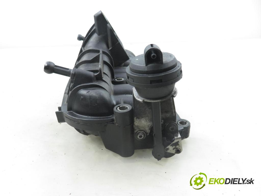 VW PASSAT B6 (3C2) SEDAN 2007 103,00 2.0 TDI 16V - BKP 1968,00 potrubí 03G129711AP