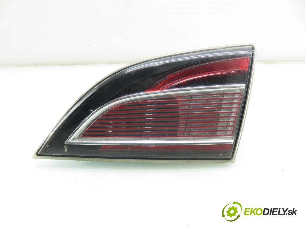 MAZDA 6 Kombi (GH) KOMBI 2009 103,00 2.0 MZR-CD - 140 RF7J 1998,00 Svetlo pravé zadné kufor GS2A513F0 ; 13241095