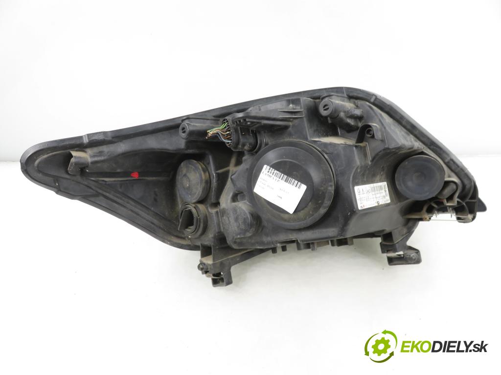 FORD KUGA I SUV 2009 147,00 2.5 4x4 - HYDB 2522,00 Svetlo LP 8V4113W030AE