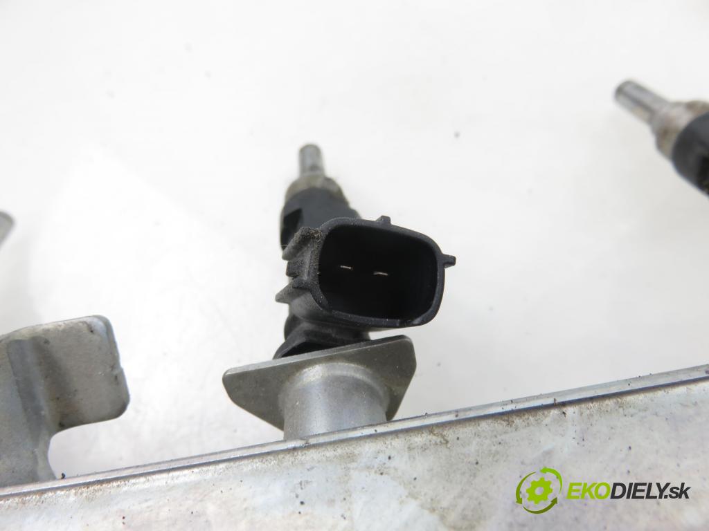 TOYOTA YARIS (_P13_) HB 2015 73,00 1.3 (NSP130_) - 1NR-FKE 1329,00 lišta vstřikovací 0280158213 ; 2320947010 (Vstřikovací lišta)
