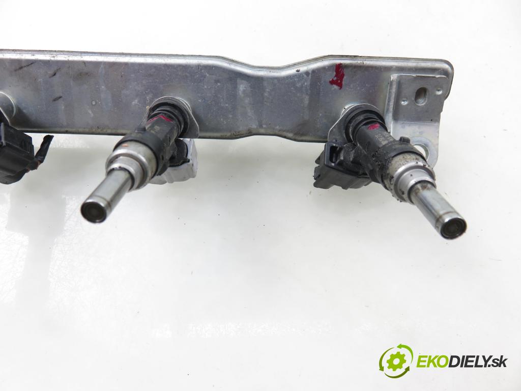 TOYOTA YARIS (_P13_) HB 2015 73,00 1.3 (NSP130_) - 1NR-FKE 1329,00 lišta vstřikovací 0280158213 ; 2320947010 (Vstřikovací lišta)