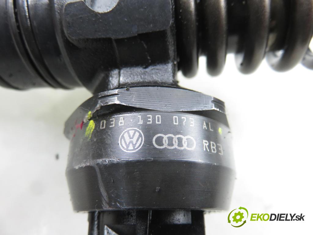 VW PASSAT B5.5 Variant (3B6) KOMBI 2001 96,00 1.9 TDI - AWX 1896,00 Vstrekovač 038130073AL ; 0414720039 (Vstrekovač paliva)