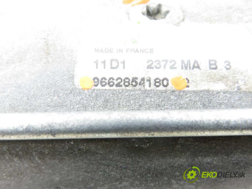 PEUGEOT 5008 (0U_, 0E_) VAN 2010 82,00 1.6 HDi - 112 9HR (DV6C) 1560,00 startér 9662854180 ; TS22E26 (Startér)