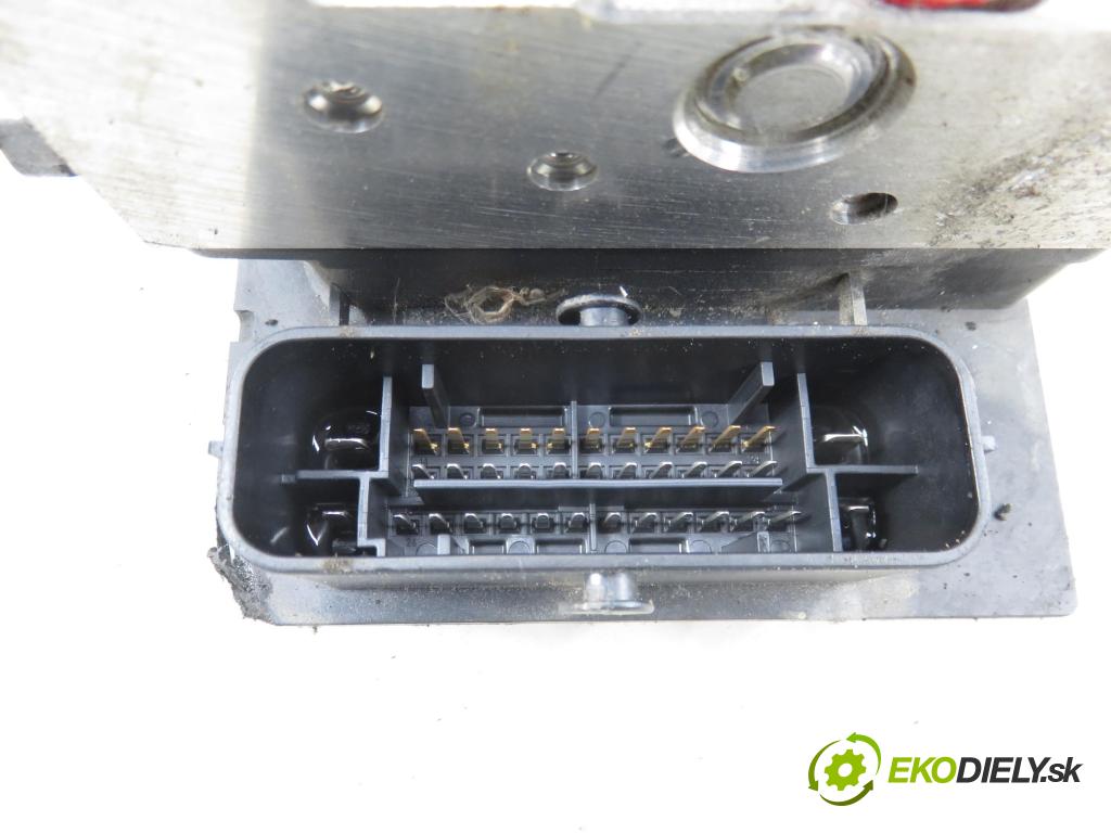 PEUGEOT 5008 (0U_, 0E_) VAN 2010 82,00 1.6 HDi - 112 9HR (DV6C) 1560,00 Pumpa ABS 0265951738 ; 0265230304 ; 9674677580 (Pumpa ABS)