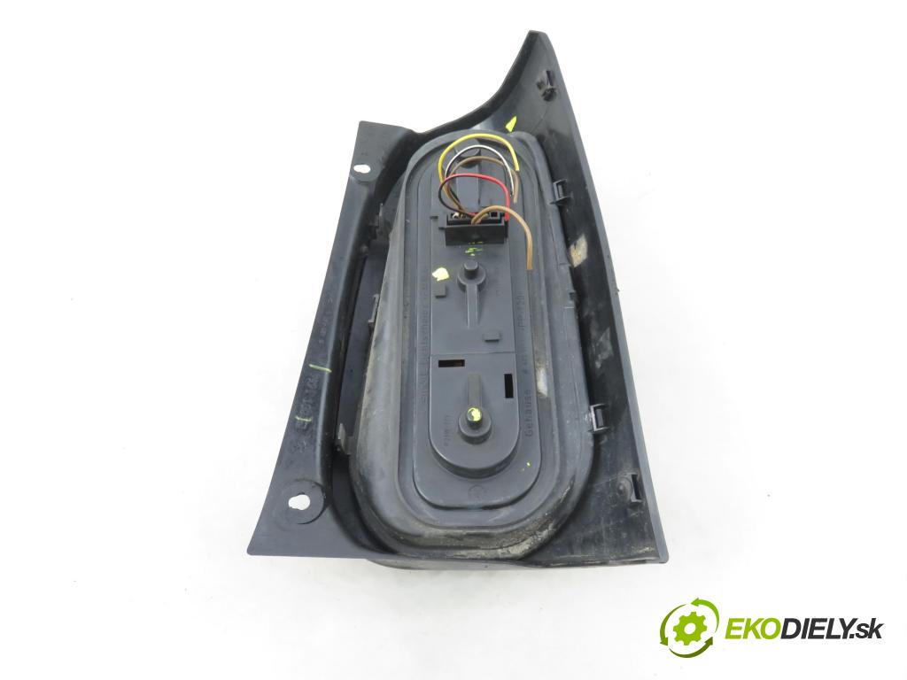 SMART FORTWO Coupe (450) HB 2004 37,00 0.7 (450.330) 50 - M 160.920 698,00 světlo levé zadní 0011644