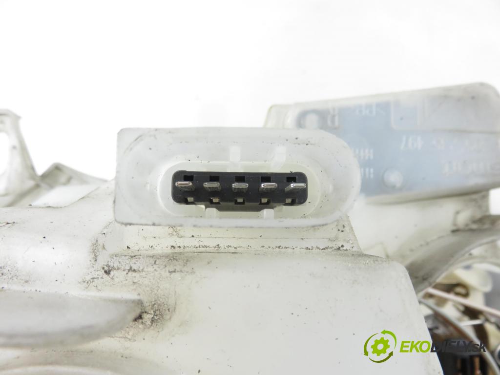 SMART FORTWO Coupe (450) HB 2004 37,00 0.7 (450.330) - M 160.920 698,00 Svetlo PP 1307022337