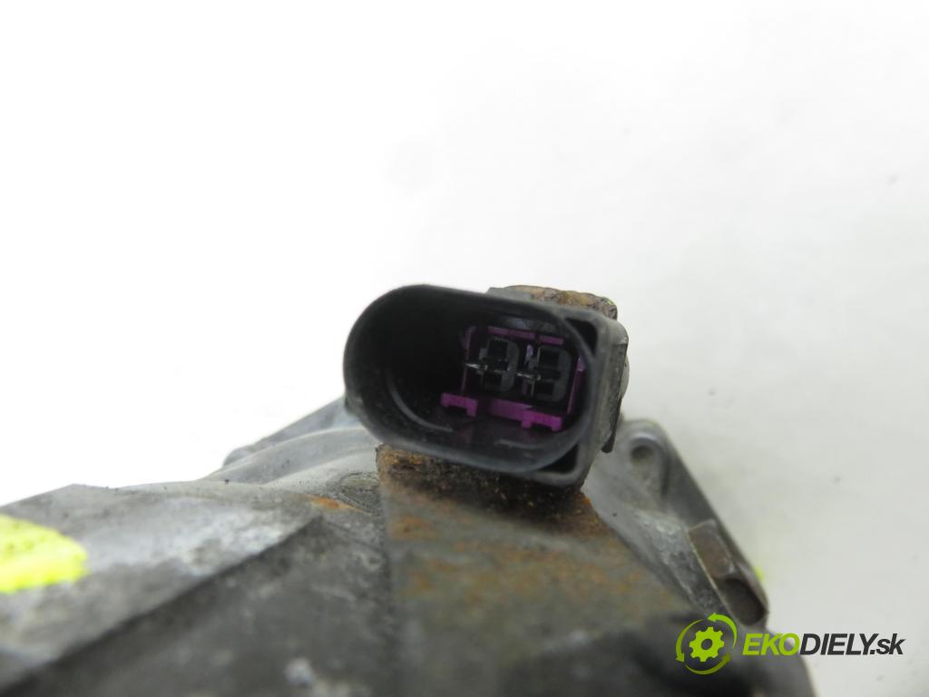 RENAULT CLIO II (BB_, CB_) HB 2001 55,00 1.2 16V 75 - D4F 712 1149,00 posilovač 8200091336 ; 0204024220 (Servočerpadlo)