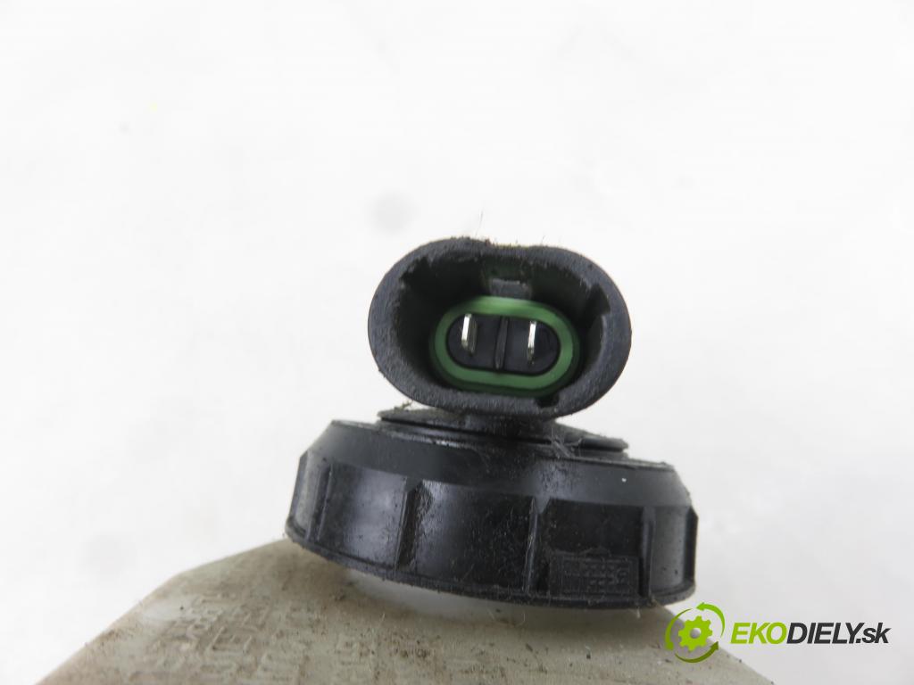 RENAULT CLIO II (BB_, CB_) HB 2001 55,00 1.2 16V 75 - D4F 712 1149,00 posilovač 8200091336 ; 0204024220 (Servočerpadlo)