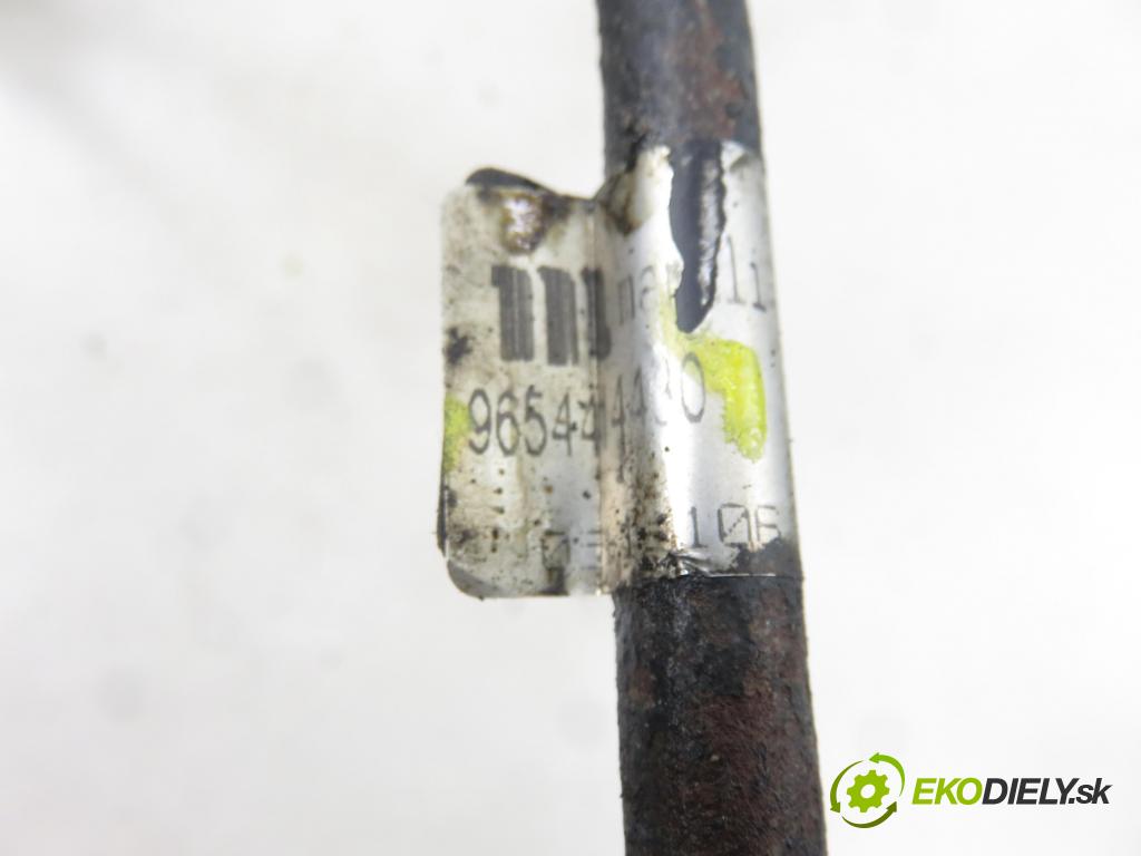 CITROEN C5 II Break (RE_) KOMBI 2005 103,00 2.0 16V (RERFJB, RERFJC) - RFJ (EW10A) 1997,00 trubka / Rúra servočerpadlo 9654414480